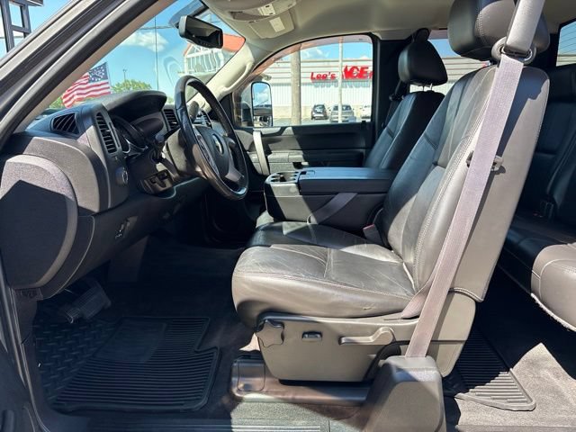 Used 2011 Chevrolet Silverado 3500 LT w/ Interior Plus Package AWD/4WD image 26