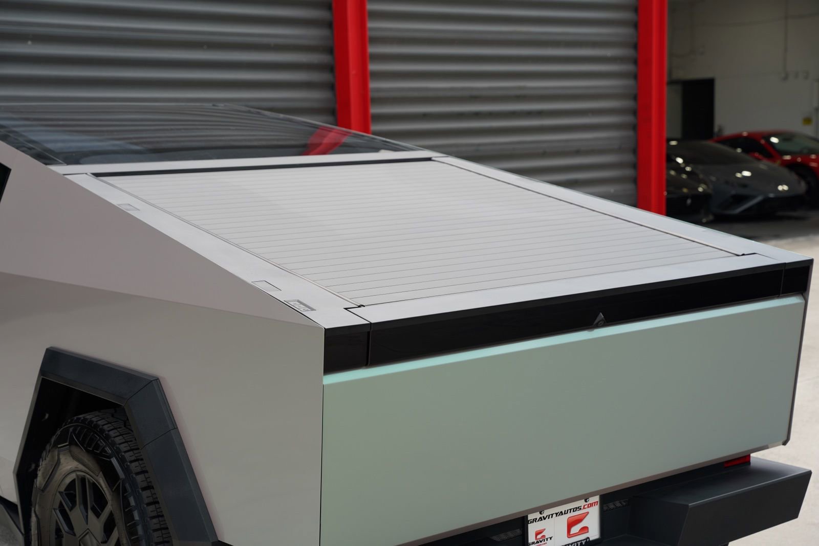 Used 2024 Tesla Cybertruck AWD Crew Cab image 11