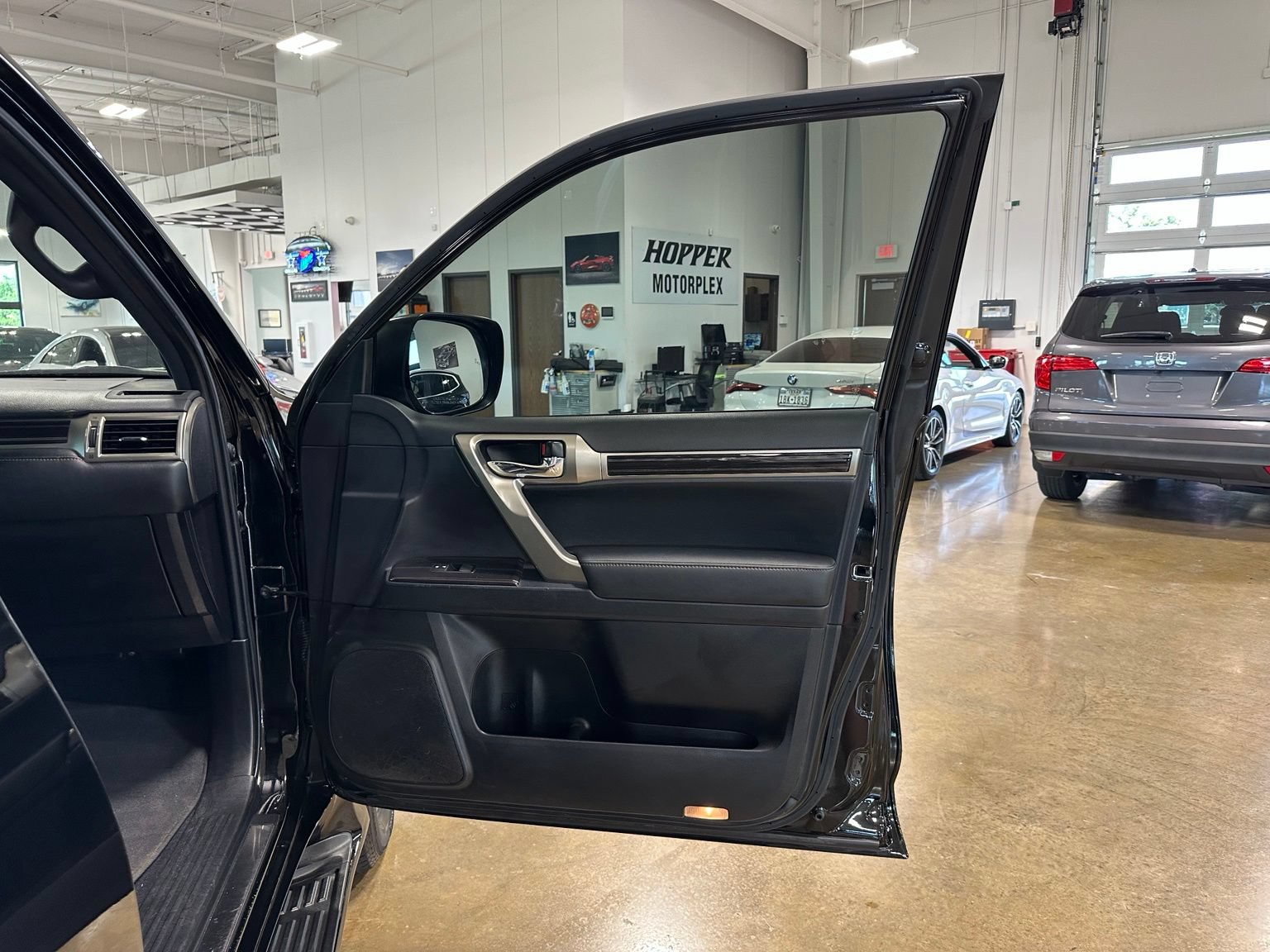 Used 2021 Lexus GX 460 Premium w/ Premium Package AWD/4WD image 45