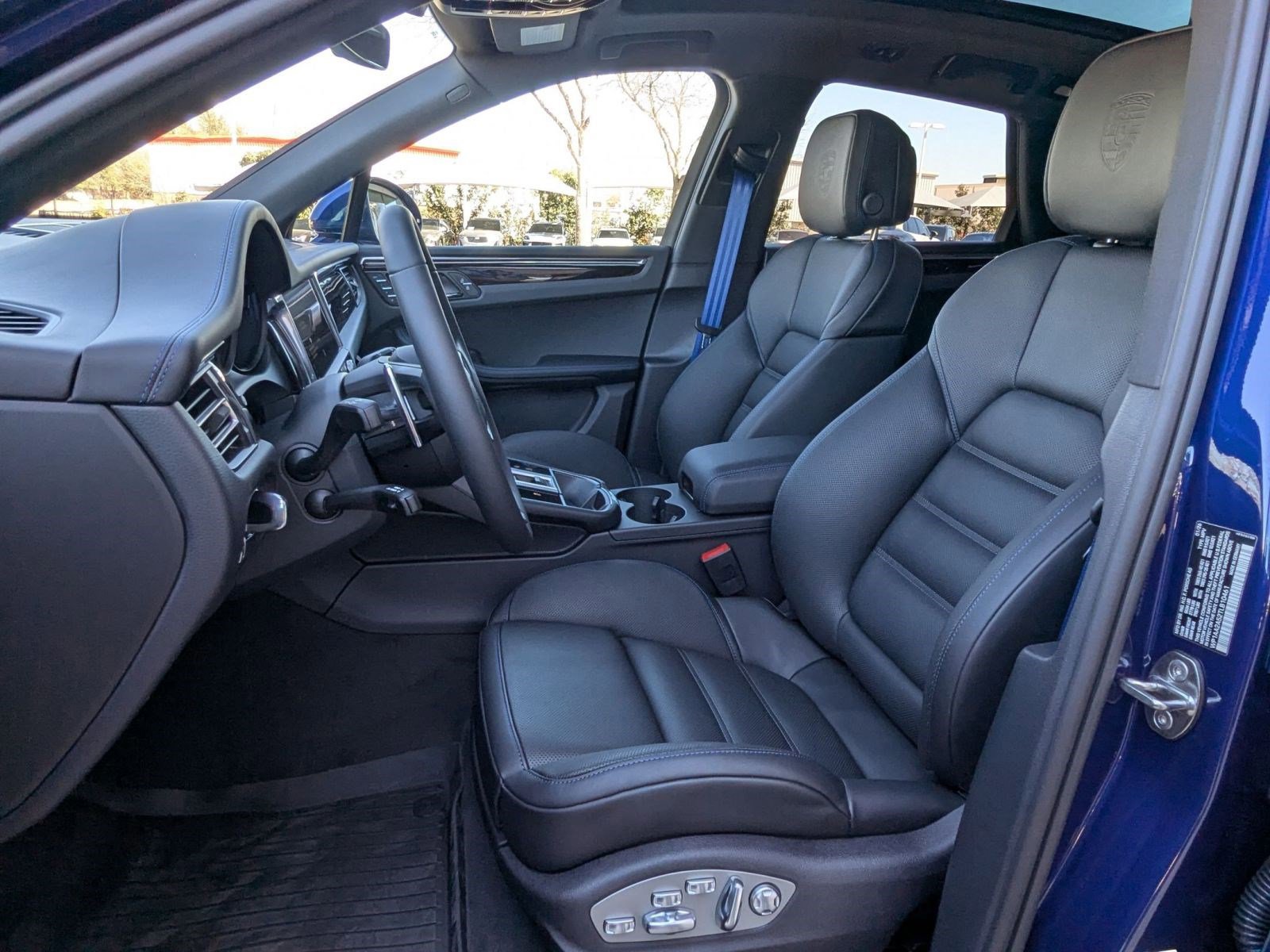 New 2026 Porsche Macan image 5