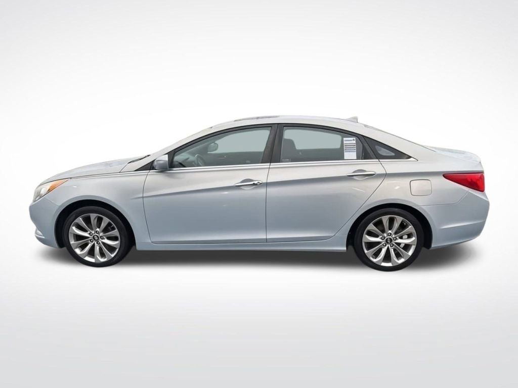 Used 2013 Hyundai Sonata SE w/ Navigation & Sunroof Pkg image 9