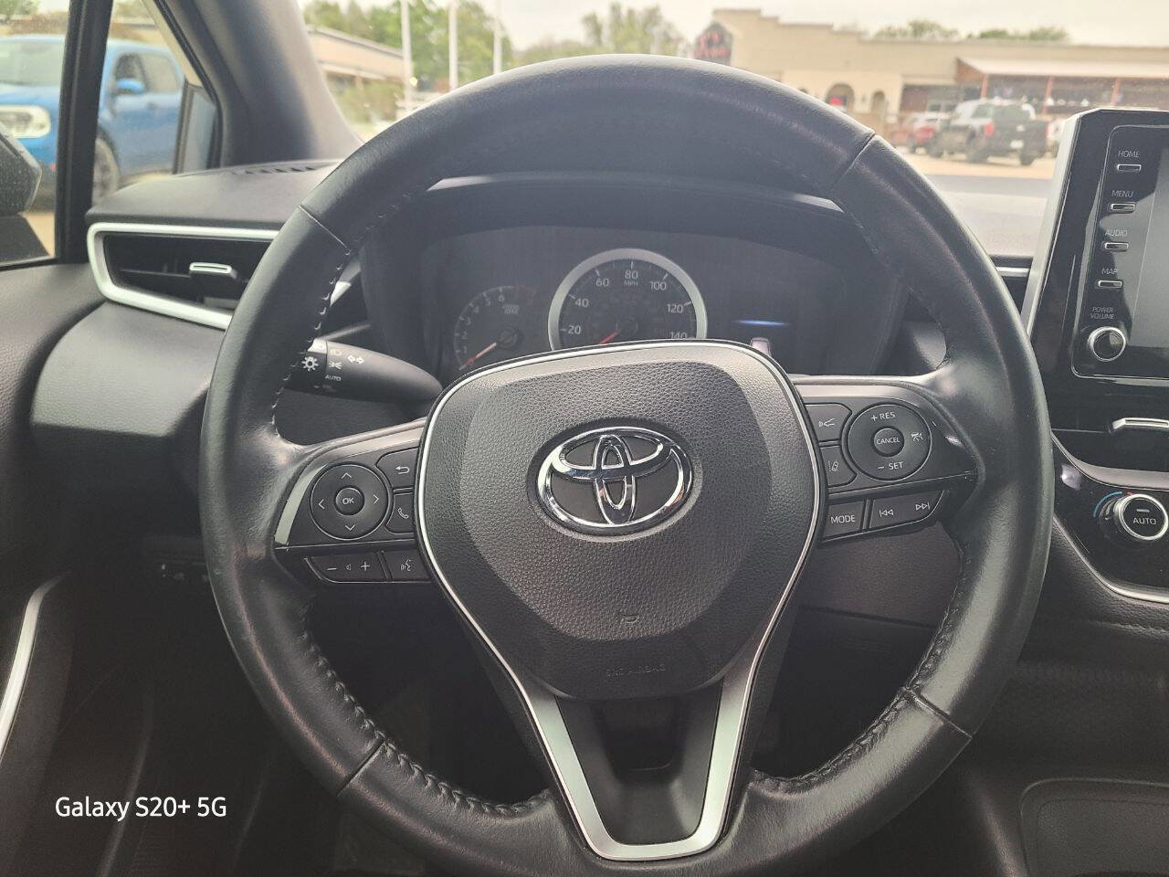 Used 2020 Toyota Corolla SE FWD image 23