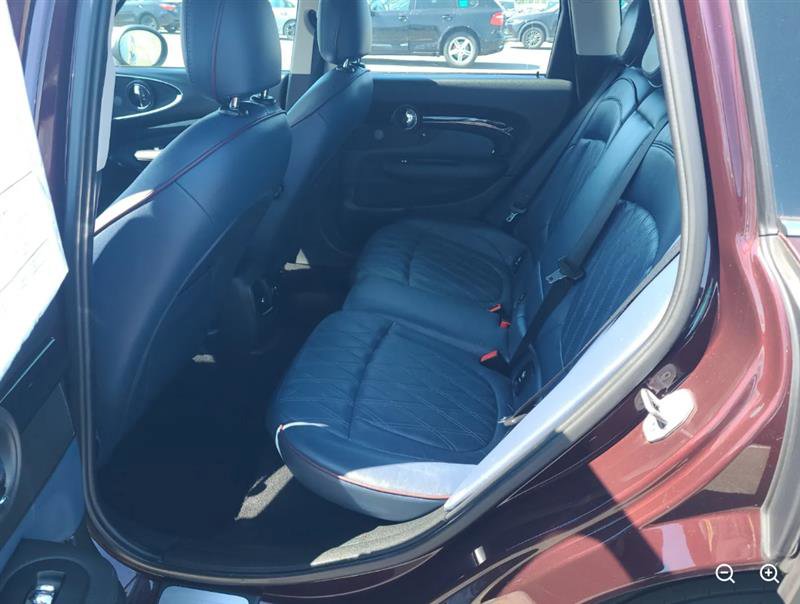 Used 2016 MINI Cooper Clubman FWD image 10