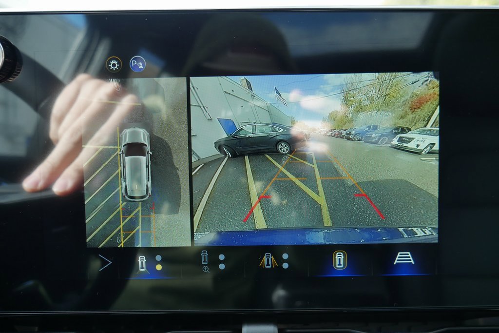 New 2026 Chevrolet Equinox LT w/ Convenience Package II image 16