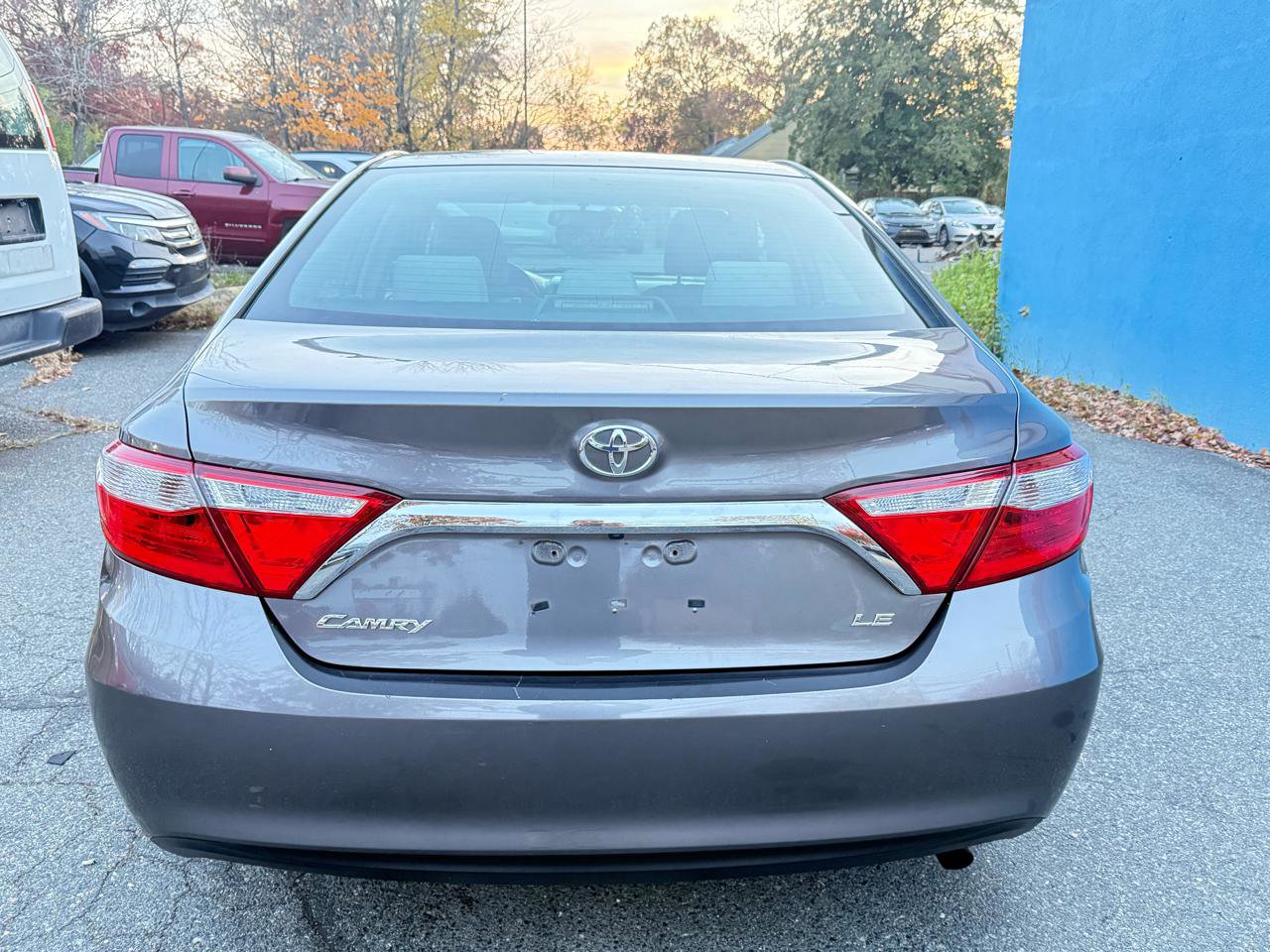 Used 2015 Toyota Camry LE FWD image 6