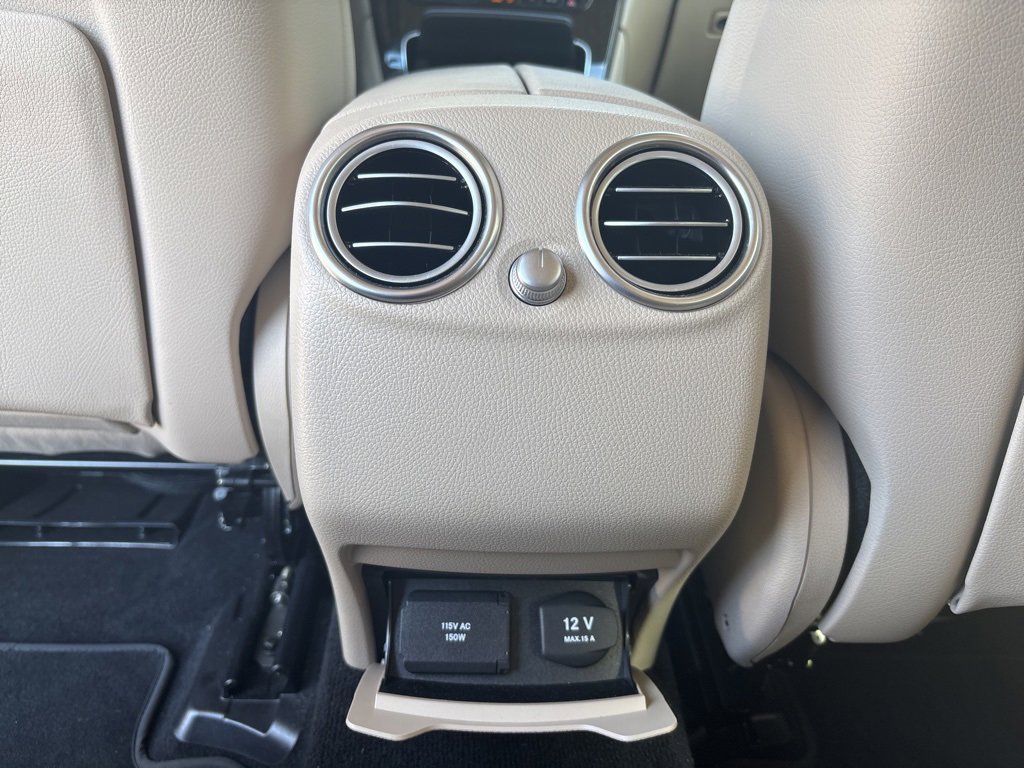 Used 2019 Mercedes-Benz GLC 300 4MATIC image 22