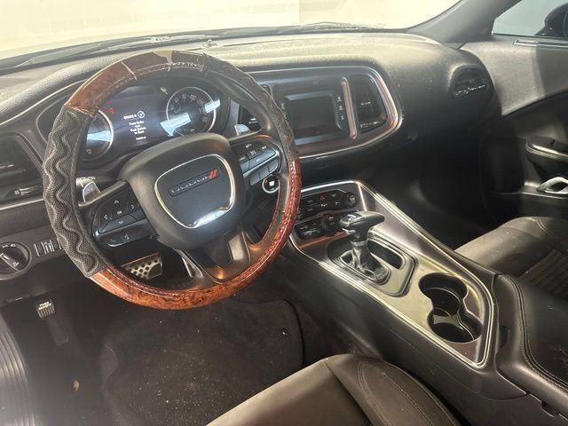 Used 2017 Dodge Challenger R/T RWD image 13