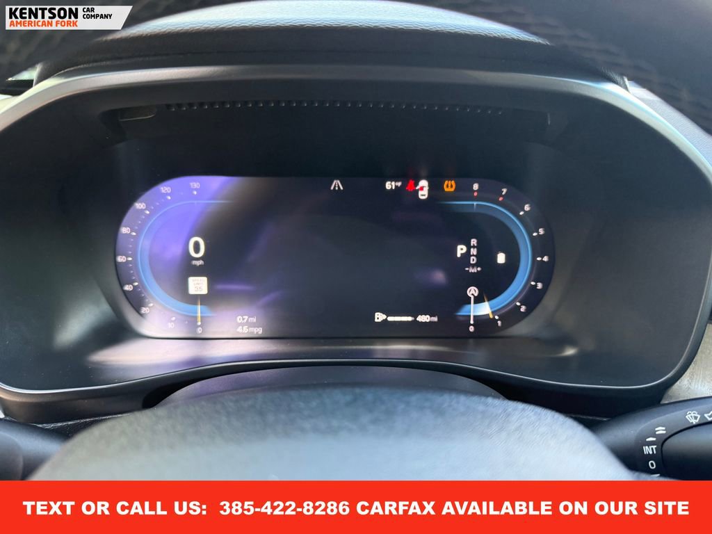 Used 2025 Volvo XC40 B5 Plus image 13