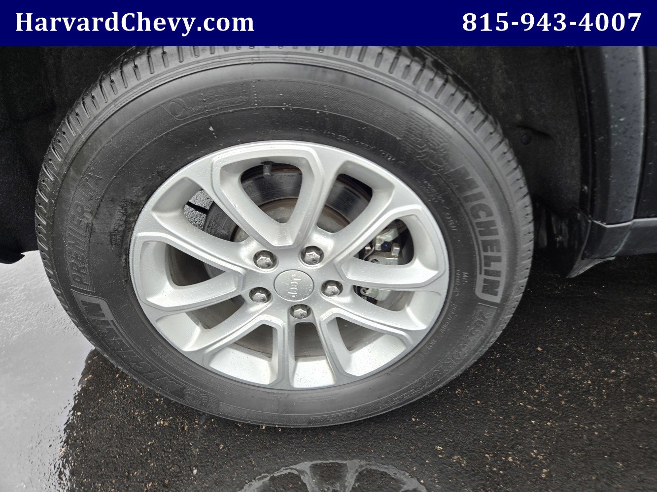 Used 2021 Jeep Grand Cherokee Laredo AWD/4WD image 43