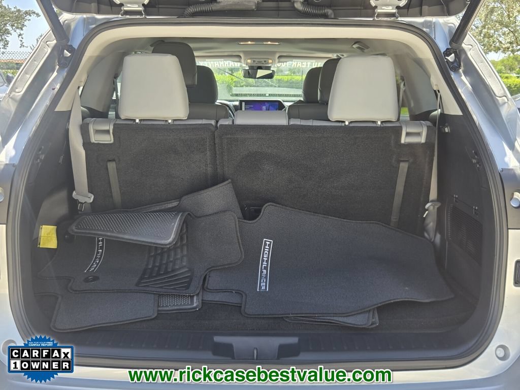 Used 2023 Toyota Highlander XLE FWD image 15