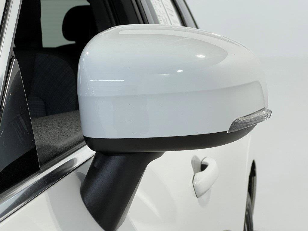 Used 2022 Volvo XC60 B5 Momentum image 39