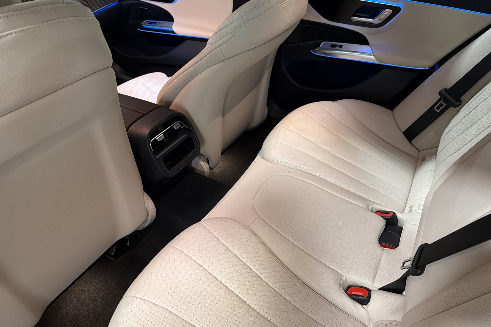 New 2027 Mercedes-Benz E 450 4MATIC Sedan image 11