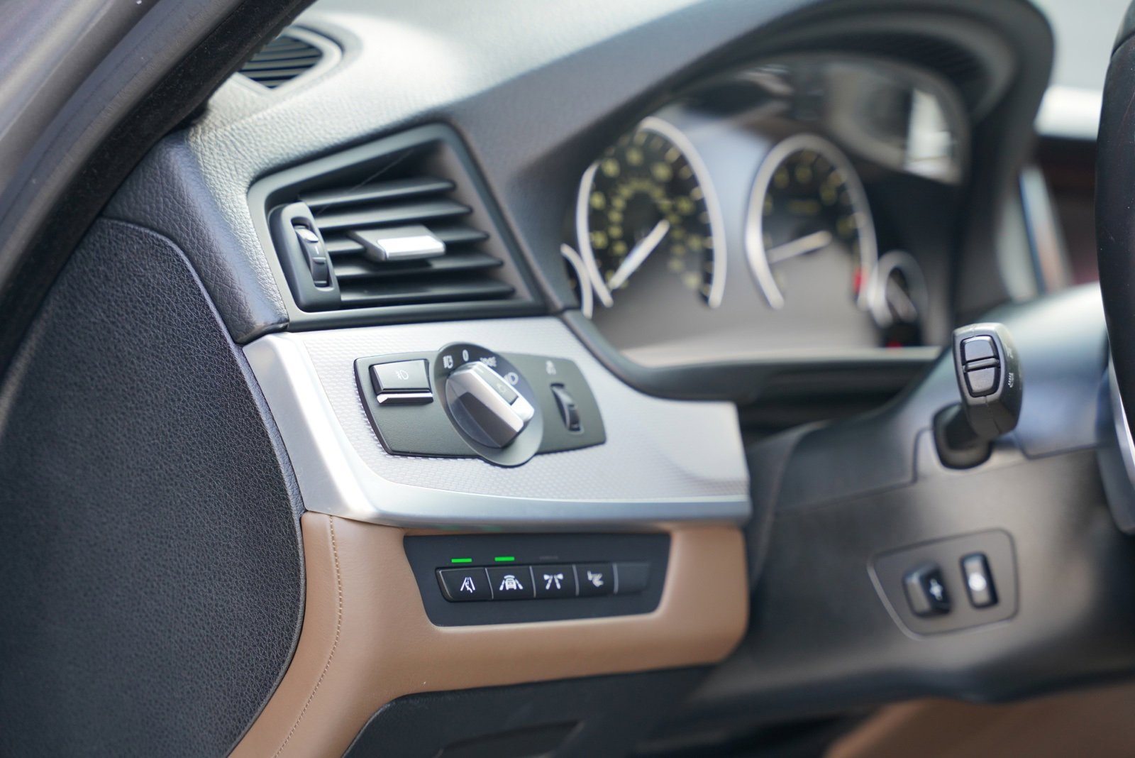 Used 2014 BMW 550i xDrive Sedan image 12