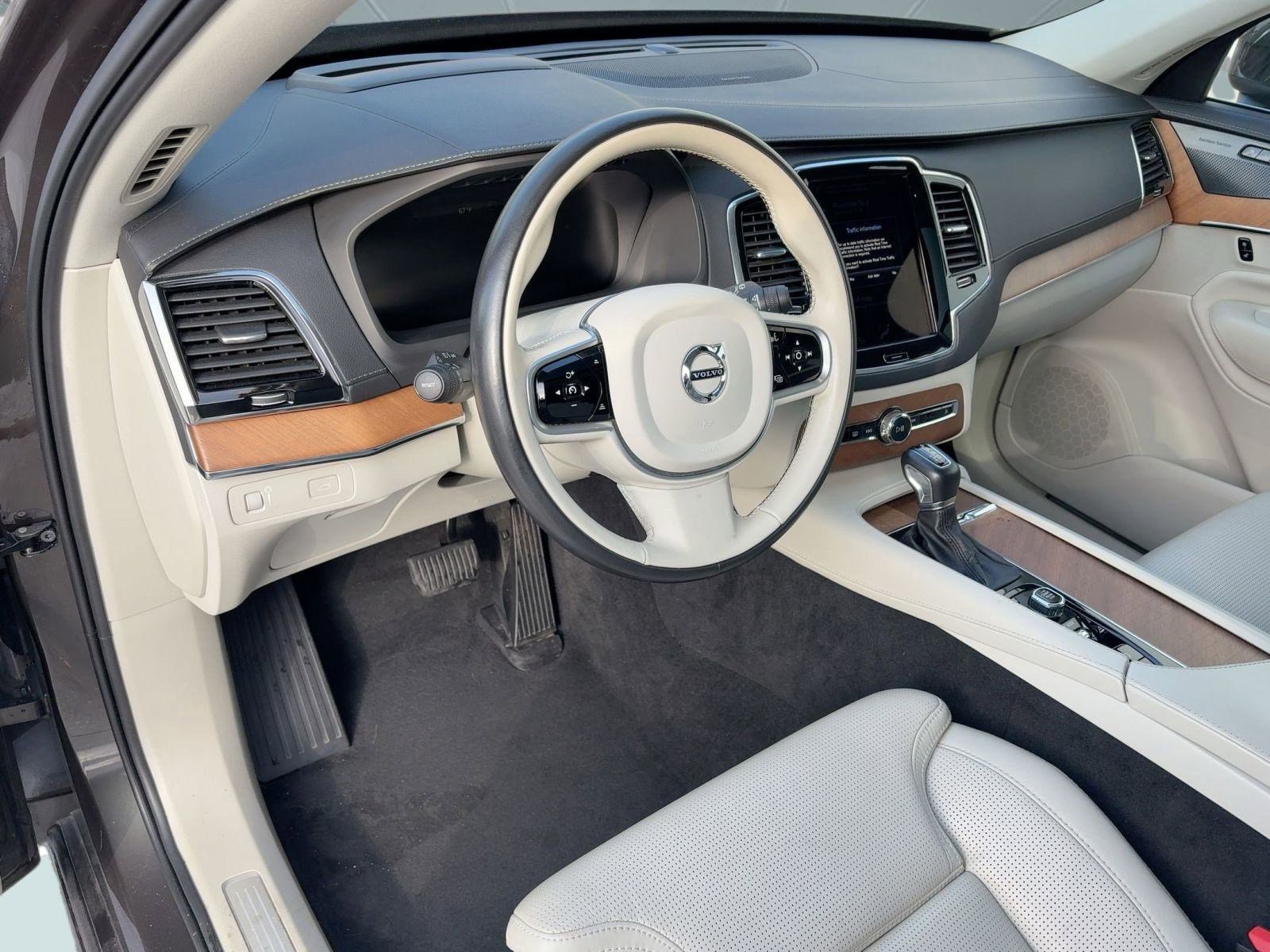 Used 2020 Volvo XC90 T6 Inscription w/ Protection Package image 4