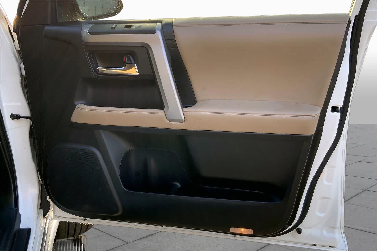 Used 2018 Toyota 4Runner Limited AWD/4WD image 22
