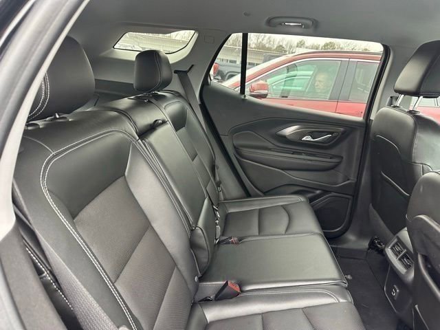 Certified 2022 GMC Terrain SLT image 25