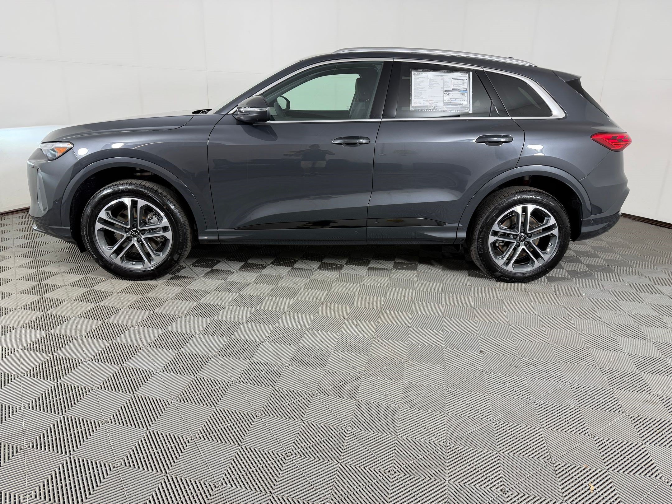 New 2026 Audi Q5 Premium AWD/4WD image 2