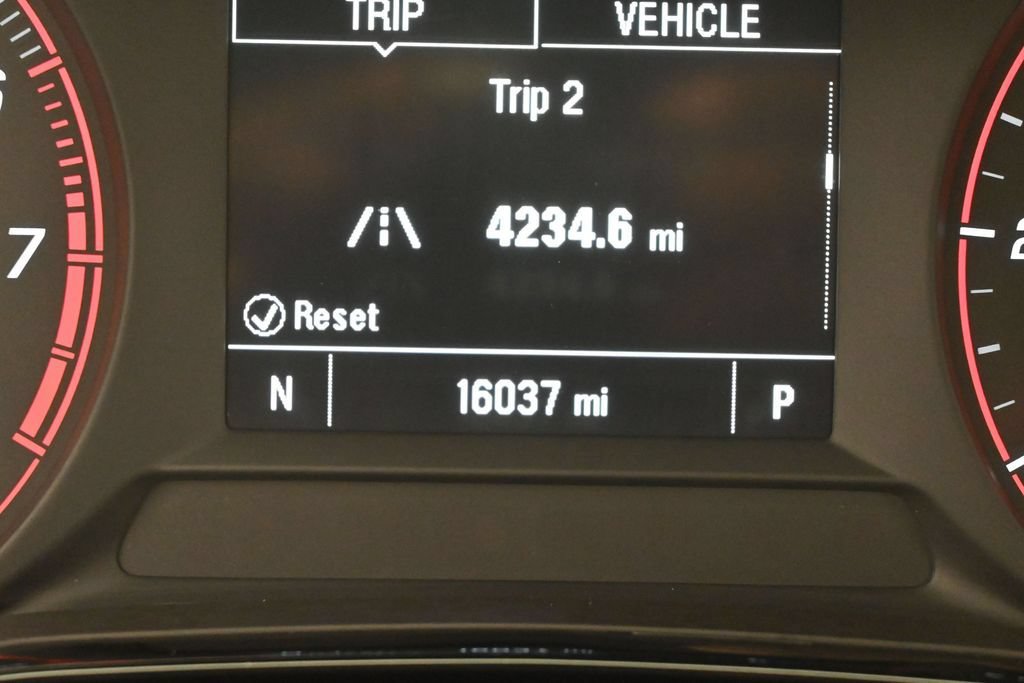 Used 2025 Chevrolet Trax RS w/ Driver Confidence Package FWD image 25