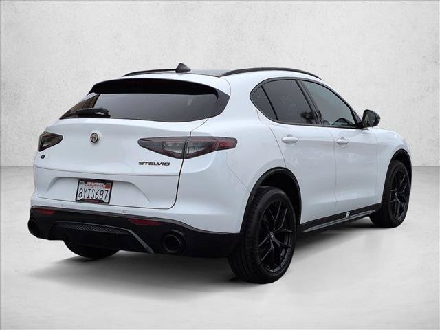 Used 2021 Alfa Romeo Stelvio Ti Sport AWD/4WD image 5