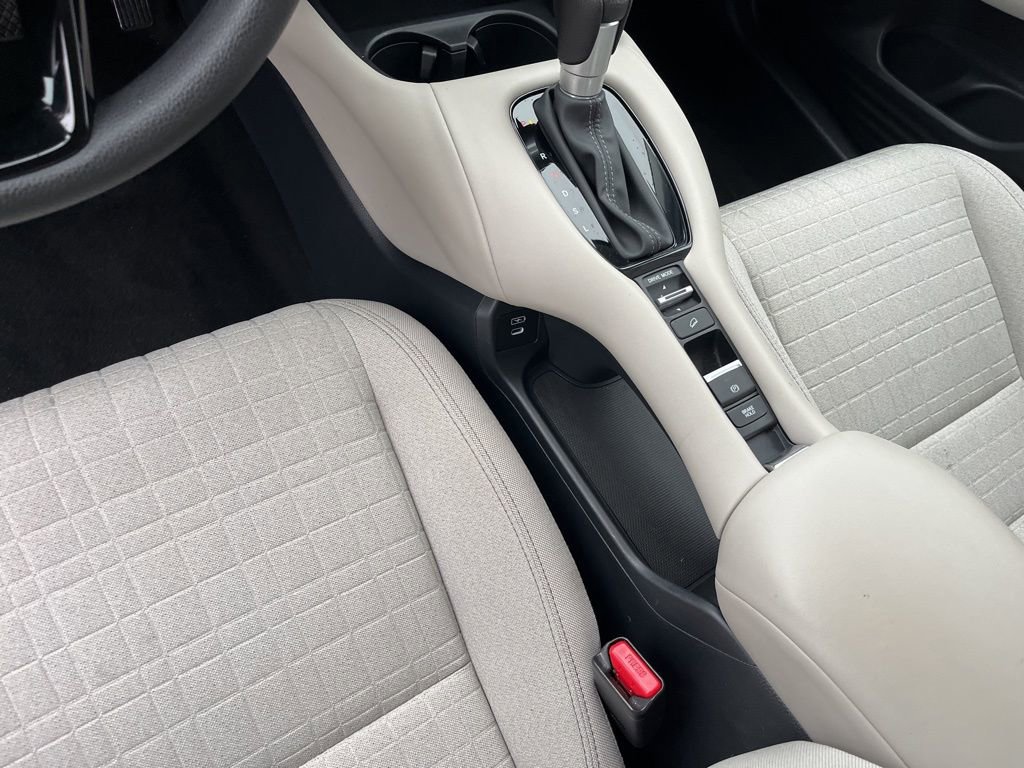Used 2025 Honda HR-V LX image 19