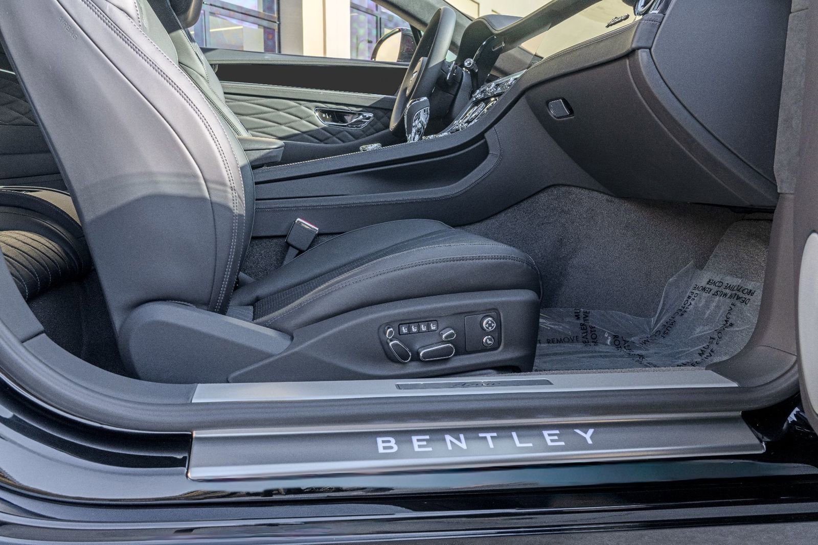 Used 2024 Bentley Continental GT Azure image 17