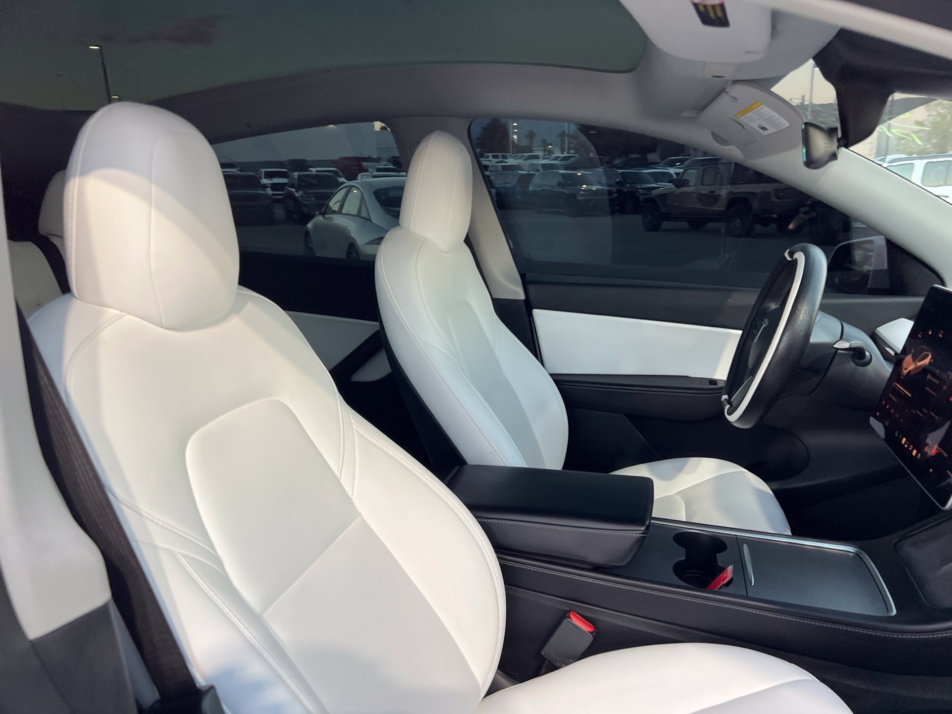 Used 2021 Tesla Model Y Long Range AWD/4WD image 22