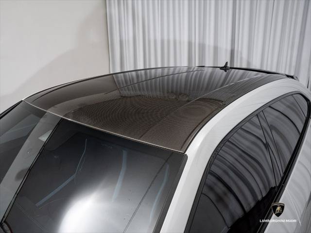 Used 2024 Lamborghini Urus Performante AWD/4WD image 9