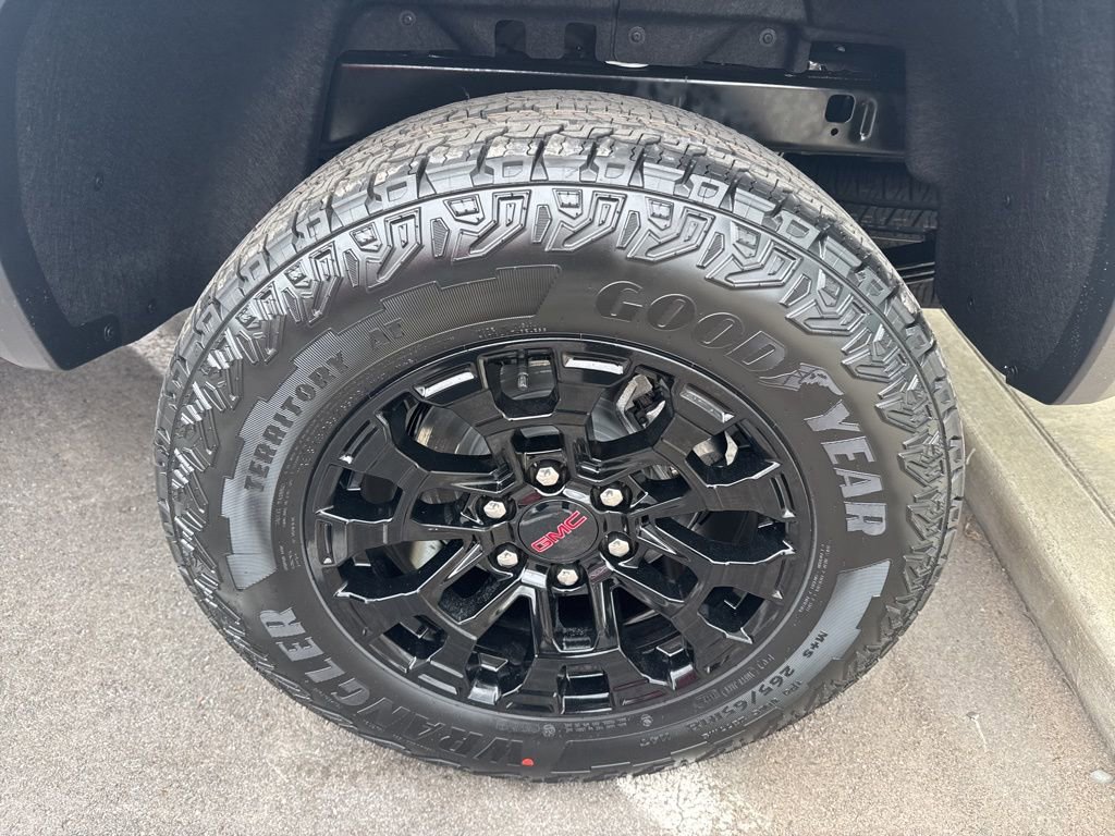 New 2026 GMC Canyon Elevation w/ Convenience Package image 32