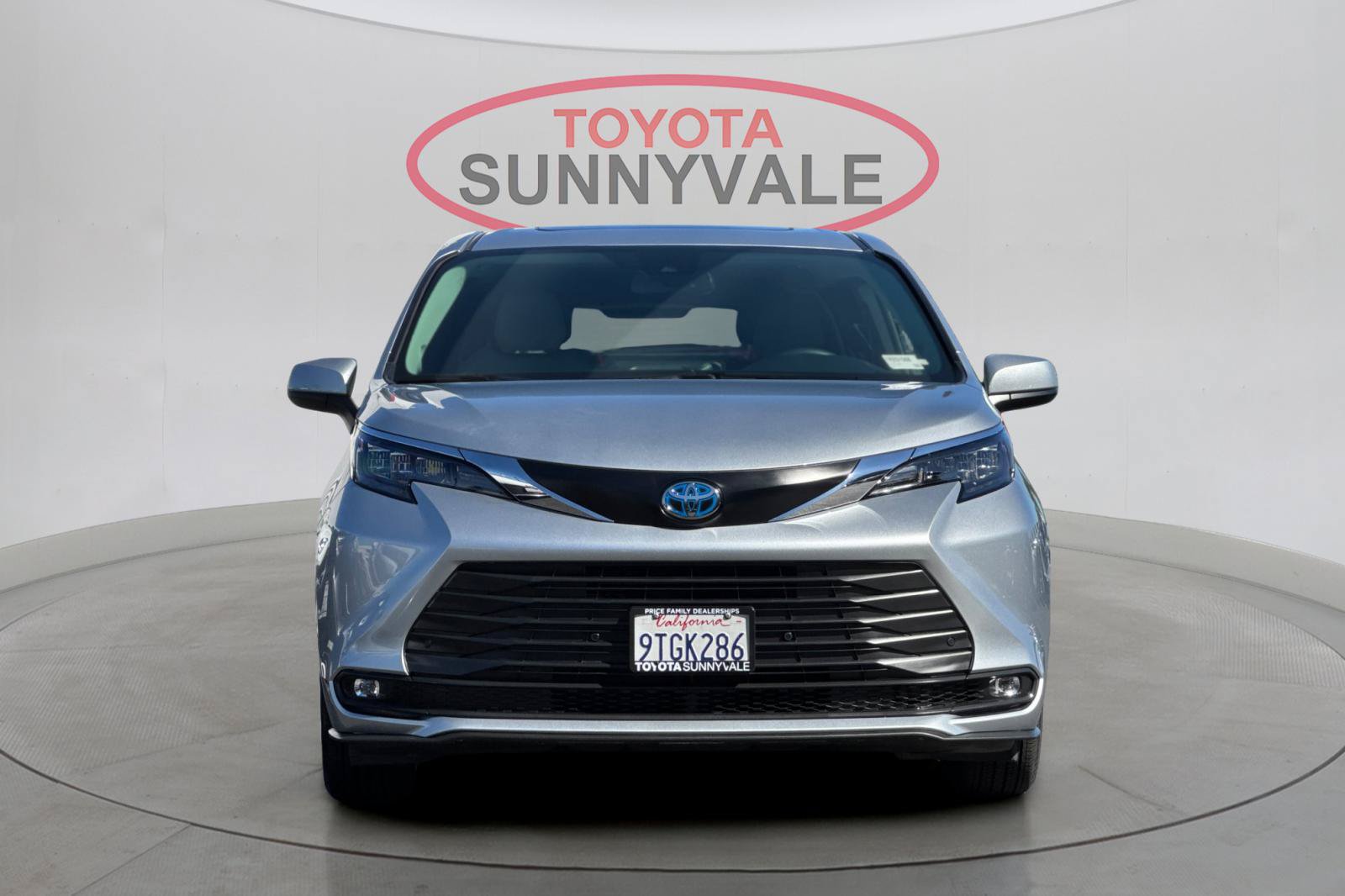 Certified 2025 Toyota Sienna XLE w/ XLE Plus Package AWD/4WD image 12