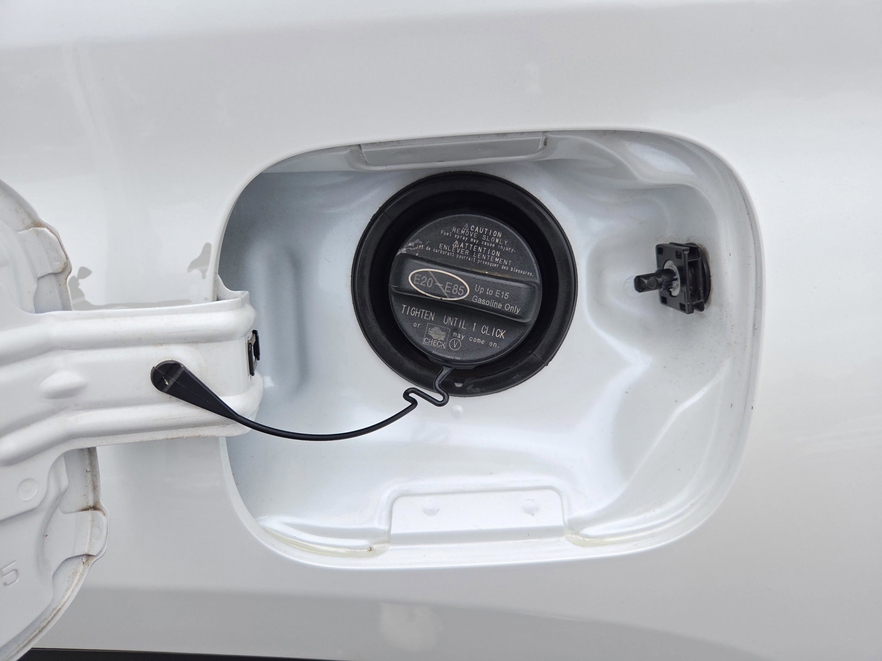 Used 2022 Toyota Highlander L image 35