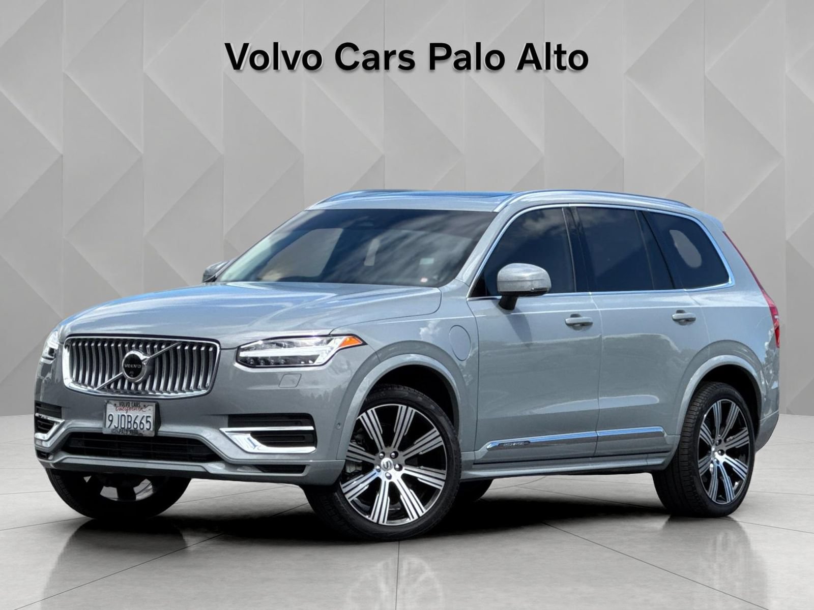 Certified 2024 Volvo XC90 T8 Plus w/ Protection Package Premier AWD/4WD image 1
