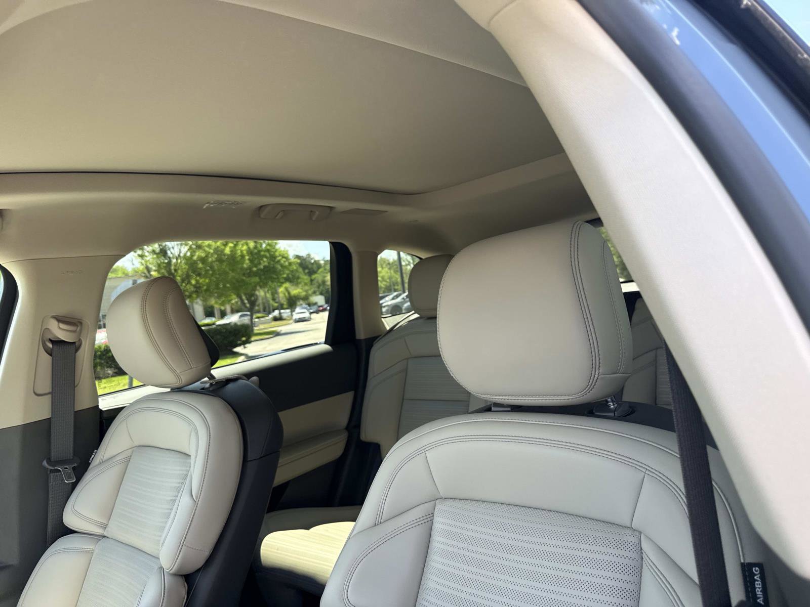 Used 2025 Lincoln Nautilus Reserve AWD/4WD image 23