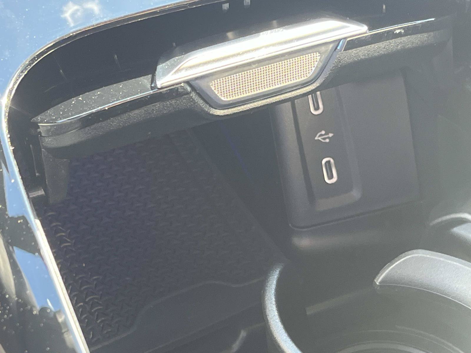Certified 2025 Mercedes-Benz GLC 300 image 35