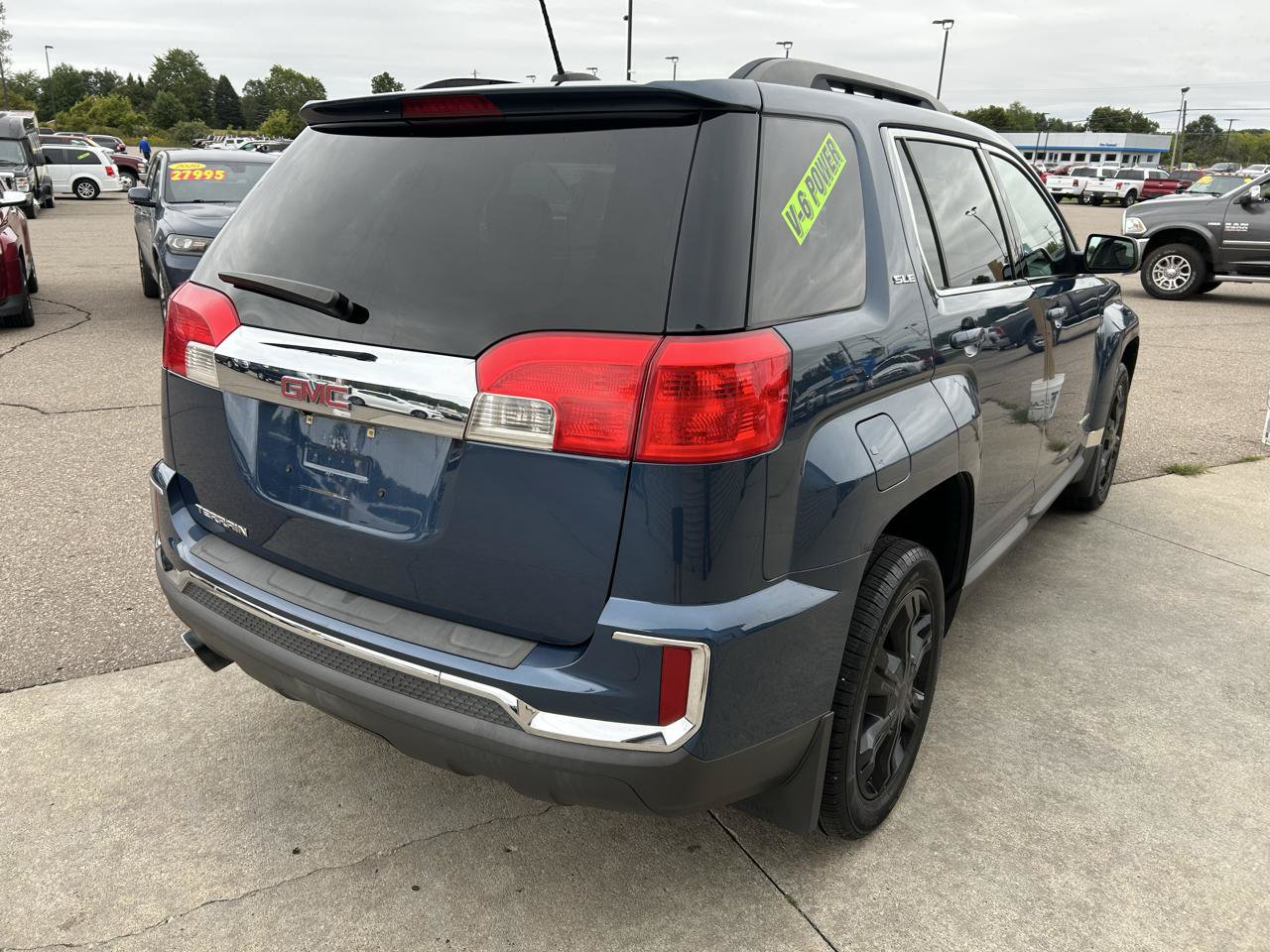 Used 2017 GMC Terrain SLE FWD image 5