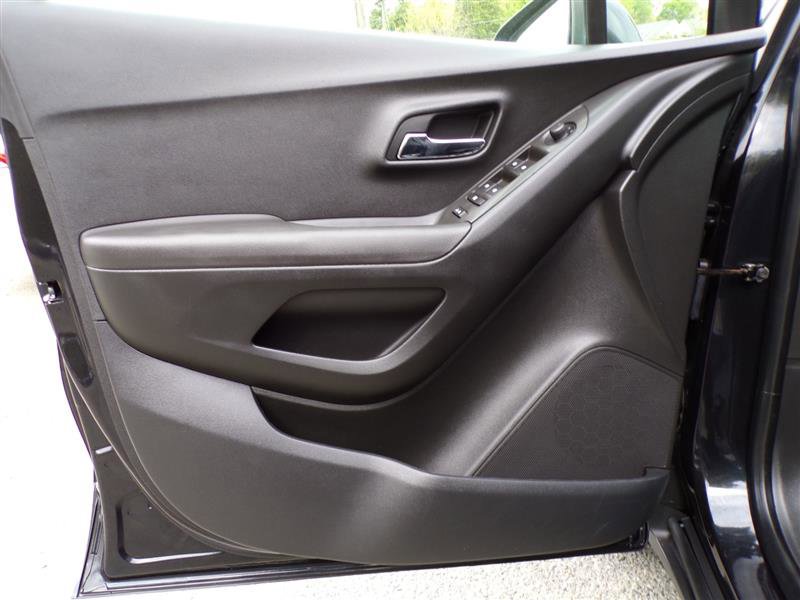 Used 2016 Chevrolet Trax LT image 14