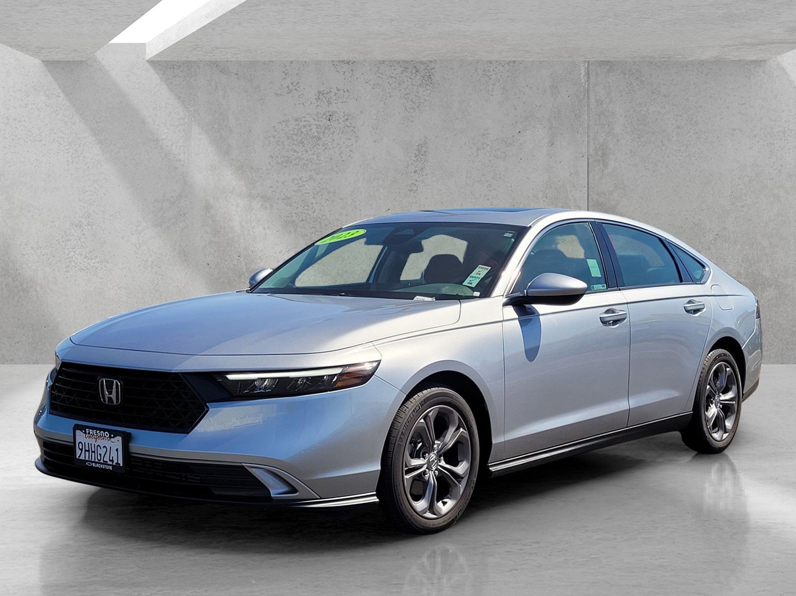 Used 2023 Honda Accord EX image 8