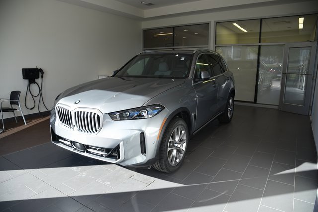 New 2026 BMW X5 xDrive40i image 2
