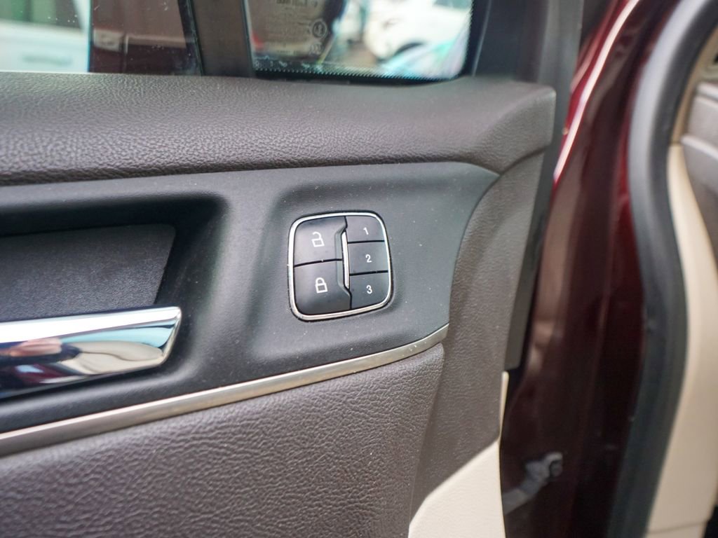 Used 2017 Lincoln MKC Select w/ Select Plus Package image 18