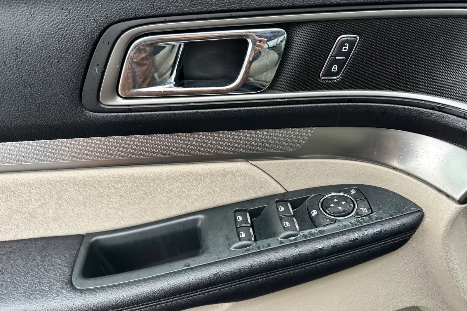 Used 2018 Ford Explorer XLT w/ Equipment Group 202A image 13