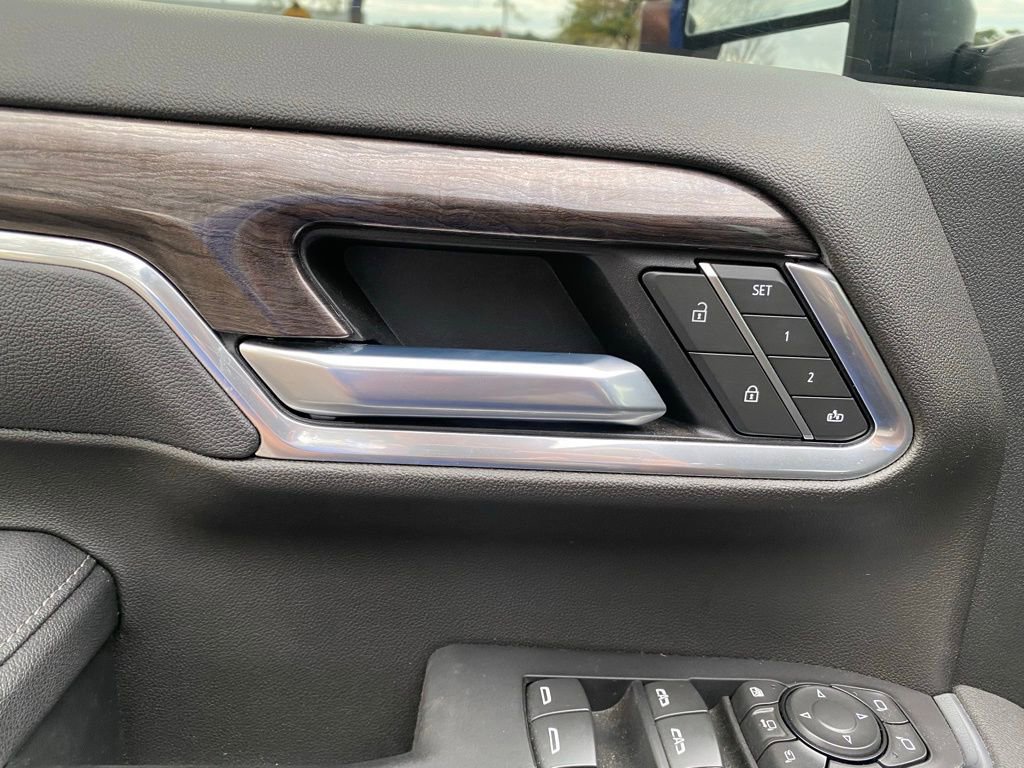Used 2025 Chevrolet Silverado 2500 LTZ w/ LTZ Premium Package image 14
