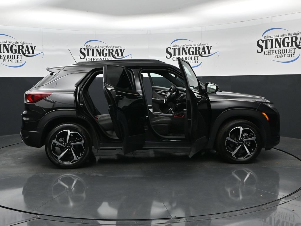 Used 2023 Chevrolet TrailBlazer RS w/ Sun and Liftgate Package FWD image 36