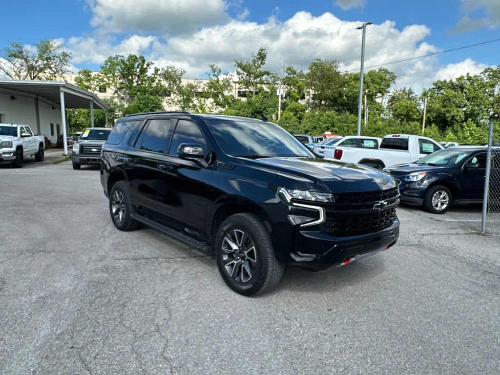 Used 2023 Chevrolet Tahoe Z71 w/ Luxury Package AWD/4WD image 3