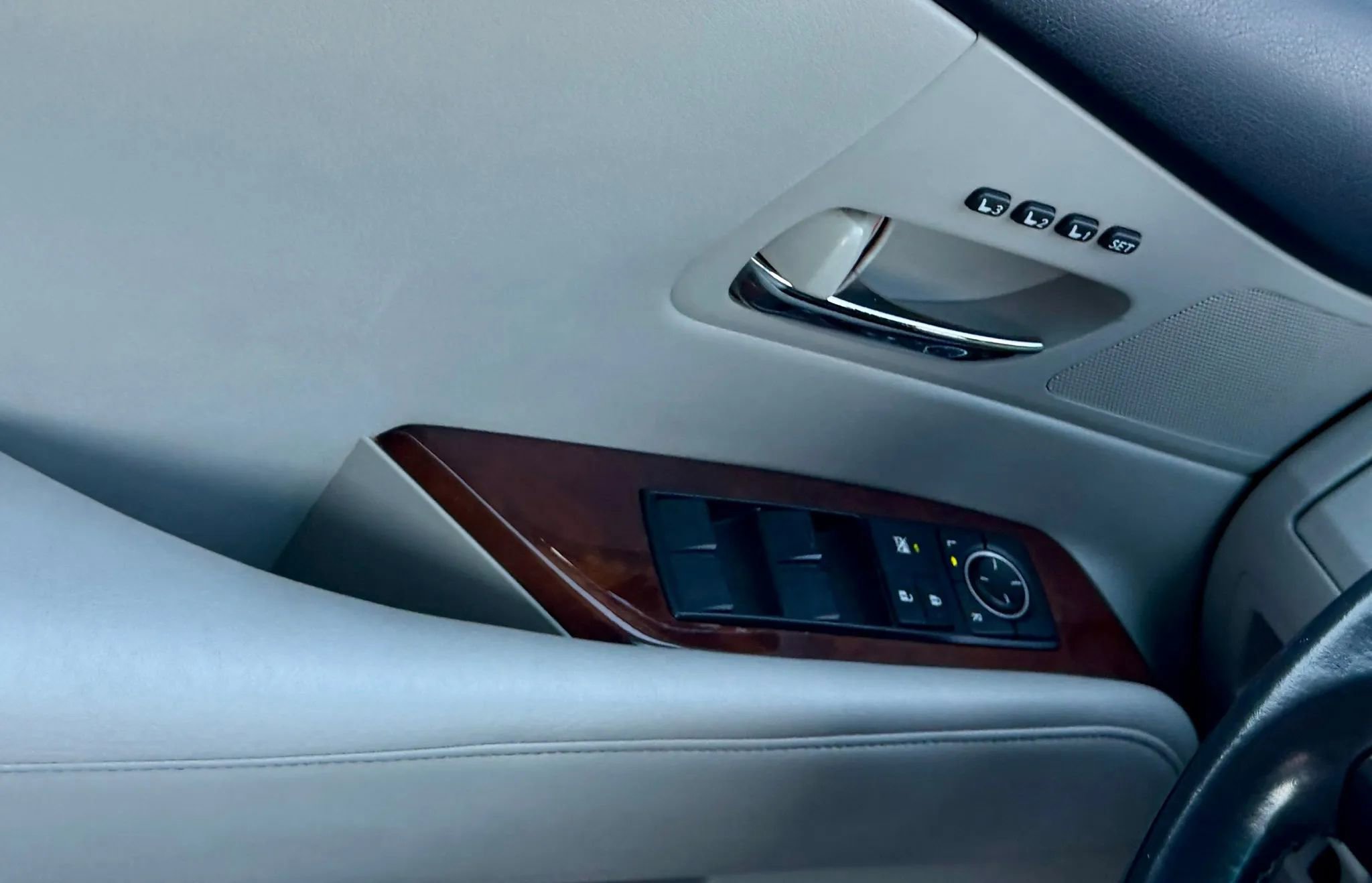 Used 2010 Lexus RX 350 2WD image 19