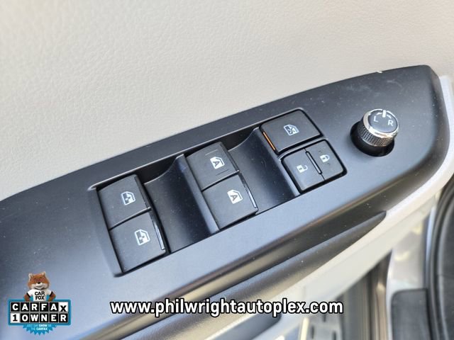 Used 2022 Toyota RAV4 LE FWD image 31
