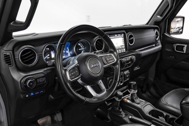 Used 2021 Jeep Wrangler Unlimited Sahara AWD/4WD image 3