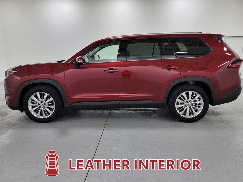 Certified 2025 Toyota Grand Highlander AWD image 5