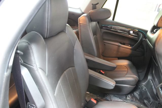 Used 2017 Buick Enclave Leather AWD/4WD image 9