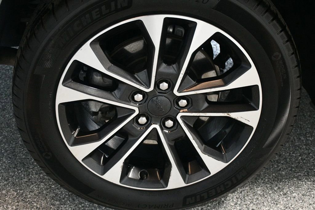 Used 2021 Jeep Grand Cherokee L Overland w/ Luxury Tech Group IV image 21