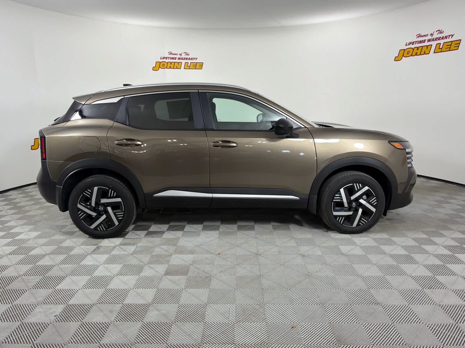 Certified 2026 Nissan Kicks SV w/ Interior Electronics Package FWD image 7
