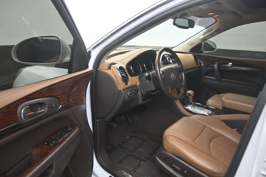 Used 2017 Buick Enclave Leather FWD image 10